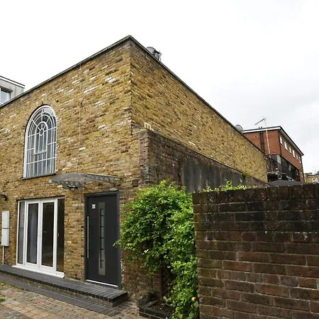 London Luxe Apartment - Central Location